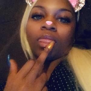 Meet your Posher, Latoya